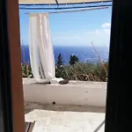 Giardino Dei Carrubi- Al Gradino 365 Bed & Breakfast 3*