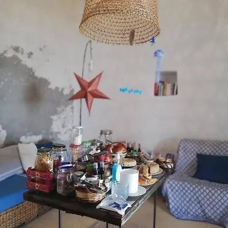 Giardino Dei Carrubi- Al Gradino 365 Bed & Breakfast 3*