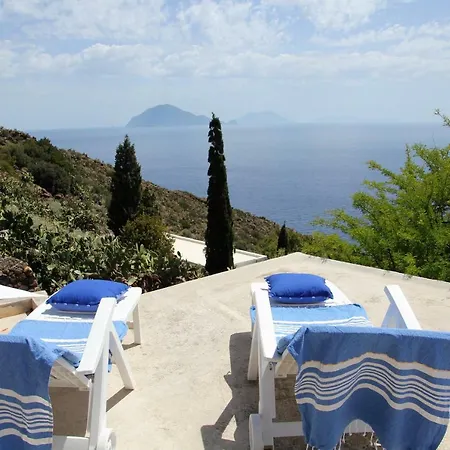 Giardino Dei Carrubi- Al Gradino 365 Bed & Breakfast 3*