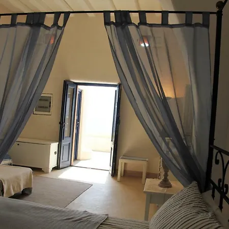 Giardino Dei Carrubi- Al Gradino 365 Bed & Breakfast Alicudi