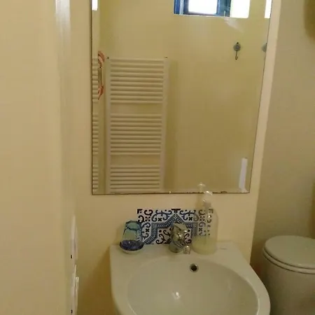 Giardino Dei Carrubi- Al Gradino 365 Bed & Breakfast 3*