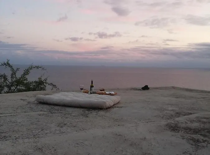 Oda ve Kahvaltı Giardino Dei Carrubi- Al Gradino 365 3*