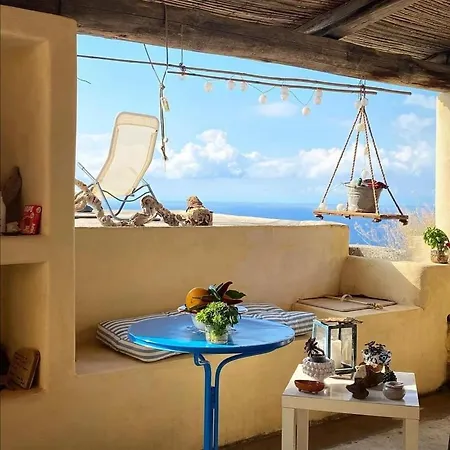 Nocleg ze śniadaniem Giardino Dei Carrubi- Al Gradino 365 Alicudi