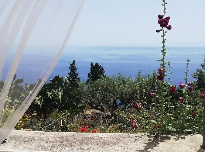 Giardino Dei Carrubi- Al Gradino 365 3*