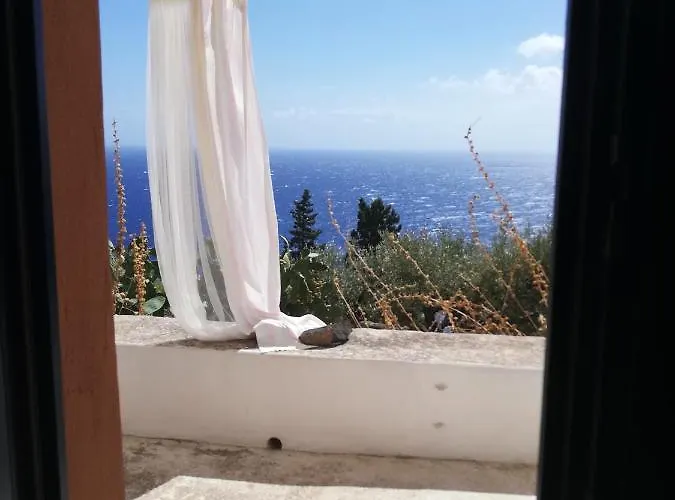 Giardino Dei Carrubi- Al Gradino 365 Bed & Breakfast 3*