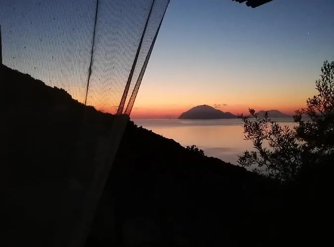 Giardino Dei Carrubi- Al Gradino 365 Alicudi